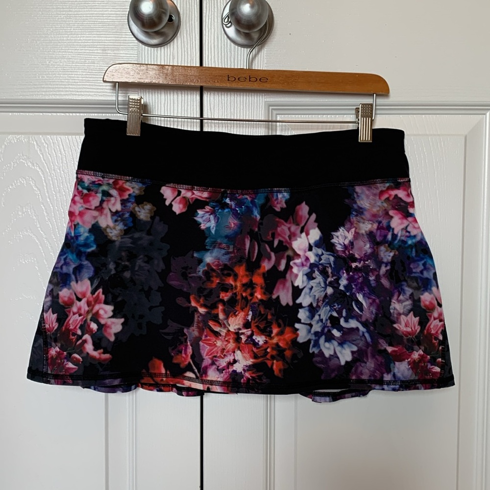 Lululemon Spring has Sprung Pacesetter Skirt Size 8